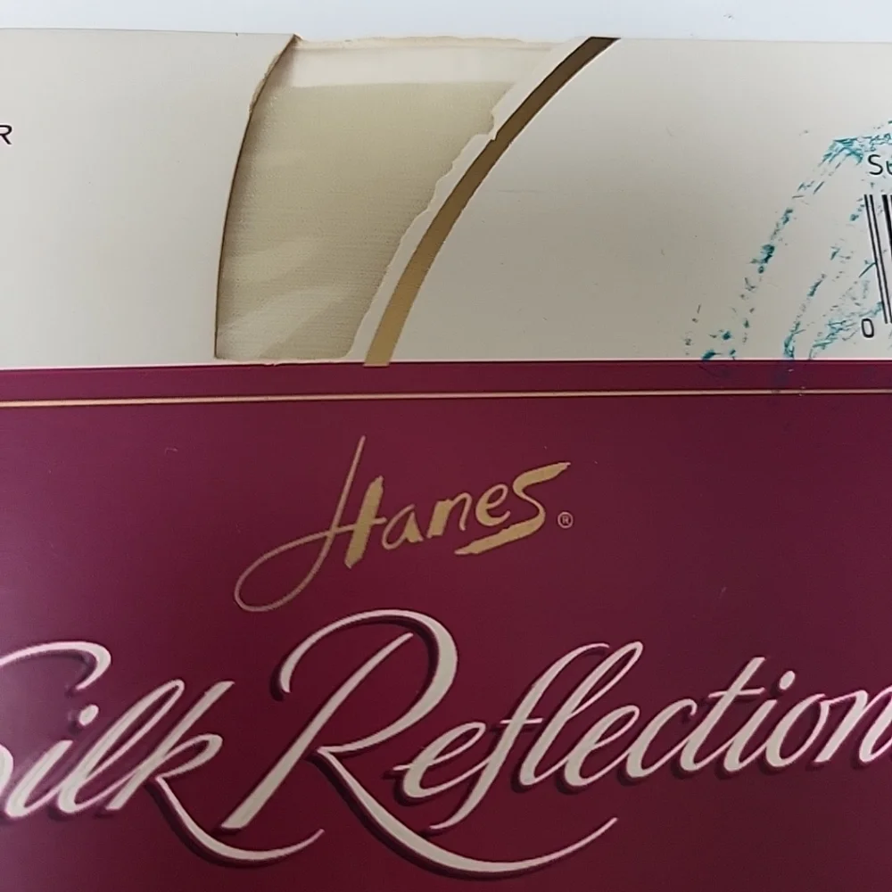 Hanes Silk Reflections Silky Sheer Hosiery Size AB Pearl Control‎ Top Style 717